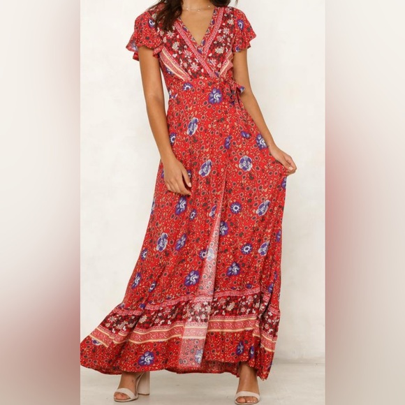Zesica Dresses & Skirts - Zesica Wrap Style Boho Floral Red Dress NWT